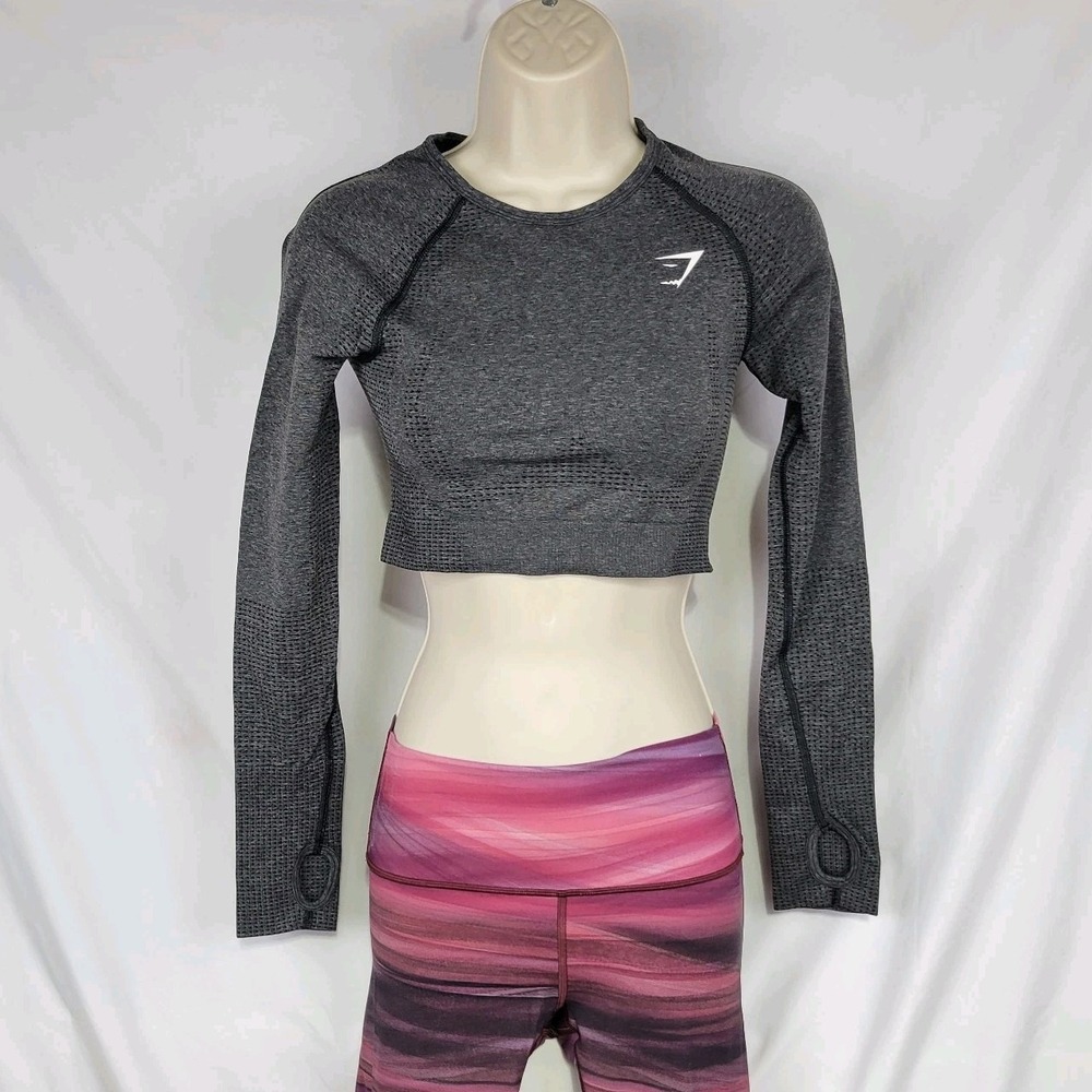 Gymshark Gray Long Sleeve Cropped Athletic Shirt Small EUC